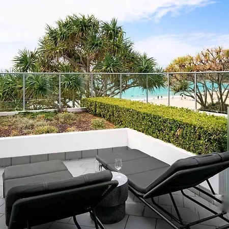 18Ob Absolute Beachfront - Noosa Main Beach Exterior photo